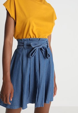 Camiseta básica - yellow