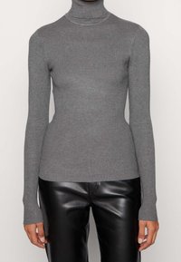 Gina Tricot Sweter