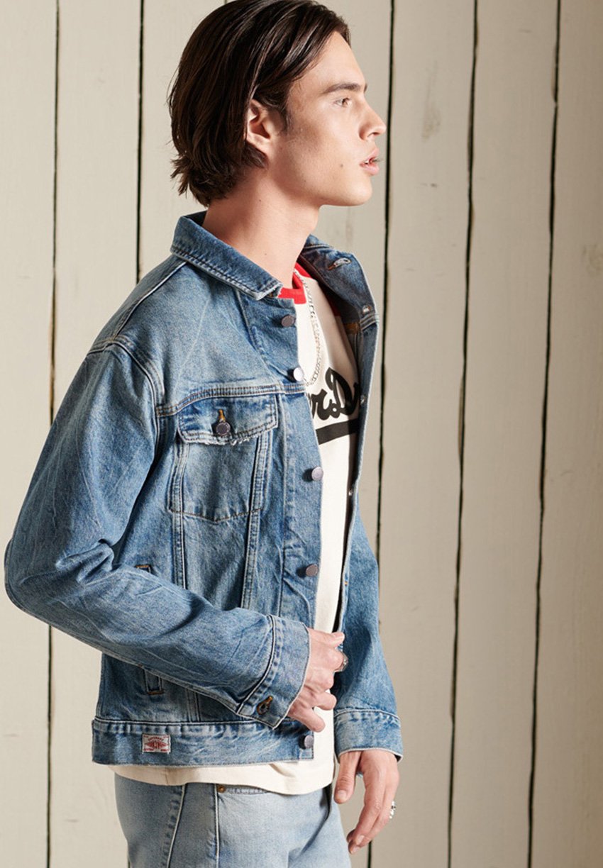 Superdry HIGHWAY TRUCKER - Chaqueta vaquera - blondey indigo vintage/azul -  Zalando.es