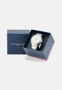 Tommy Hilfiger CASE WITH BEZEL DIAL BRACELET - Montre à aiguilles - silver-coloured
