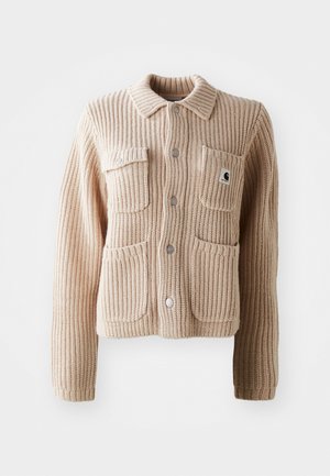 Bežs ribots adījuma džemperis ar apsegu apkakli, divām krūšu kabatām un sudraba pogām. Iezīmējas ar teksturētu audumu un logotipa uzšuvi uz kabatas.