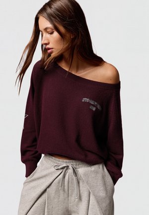 Bershka, GRAPHIC BOAT NECK - SWEATER - Maglione - dark red