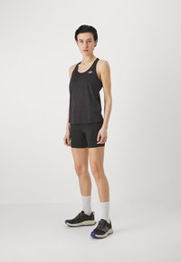 New Balance SLEEK POCKET HIGH RISE SHORT - Leggings - black