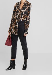 Taifun Hemdbluse - black