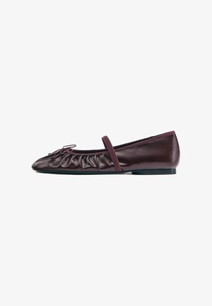 PULL&BEAR, FLAT BALLERINA - Ballerina's met enkelbandjes - bordeaux