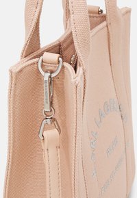 KARL LAGERFELD SQUARE SMALL TOTE - Borsa a mano - antique rose