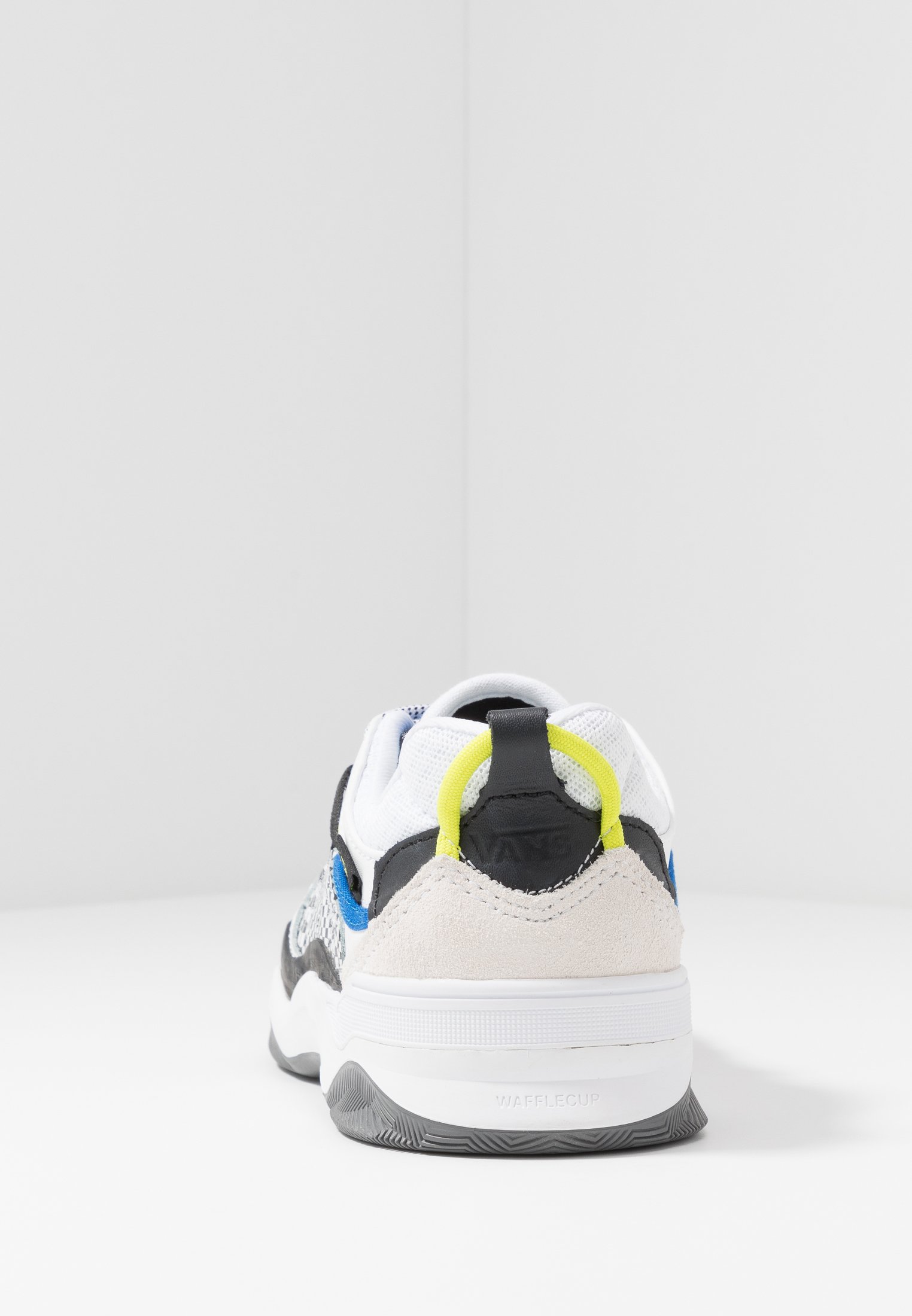 Vans VARIX WC Joggesko true whiteblack Zalando.no Vans VARIX Joggesko balsammarshmallow Zalando.no