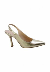 Scarpa con tacco alto slingback in oro metallico. Design a punta con superficie liscia e tacco sottile. Cinturino alla caviglia regolabile con fibbia.