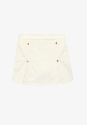 Mini falda blanca crema con cuatro botones decorativos dorados y pliegues delanteros a ambos lados.