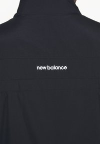 New Balance ACCELERATE  - Laufjacke - black