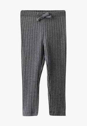 Pantalones de punto acanalado gris suave con cintura elástica y cordón delantero anudado, diseñados para comodidad y uso casual.