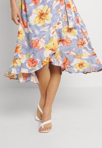 Pieces Długa sukienka