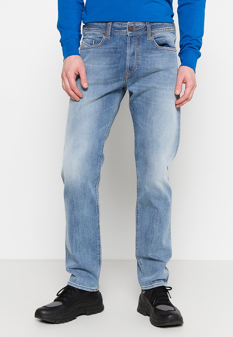 Diesel Jeans Tapered Fit lichtblauw