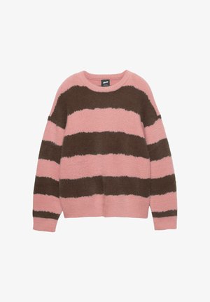 Pulover în dungi din țesătură moale și pufoasă, cu benzi late alternative de roz deschis și maro închis. Decolteu rotund și croială lejeră.