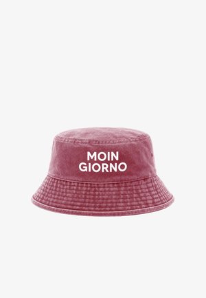Pink bucket hat with white text "MOIN GIORNO" on the front, displayed against a plain white background.