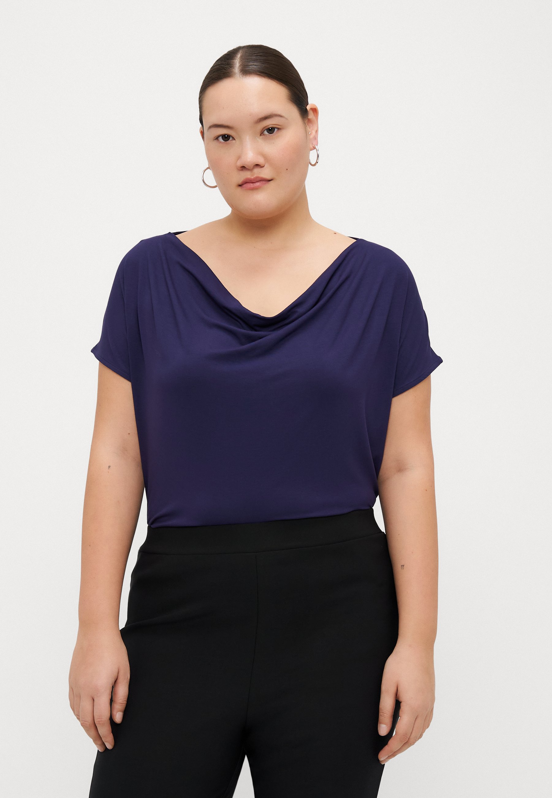 売れ筋商品|||アンナ フィールド カーヴィ Tシャツ レディース トップス Basic T-shirt - maritime blue アンナ フィールド カーヴィ Tシャツ レディース トップス Basic