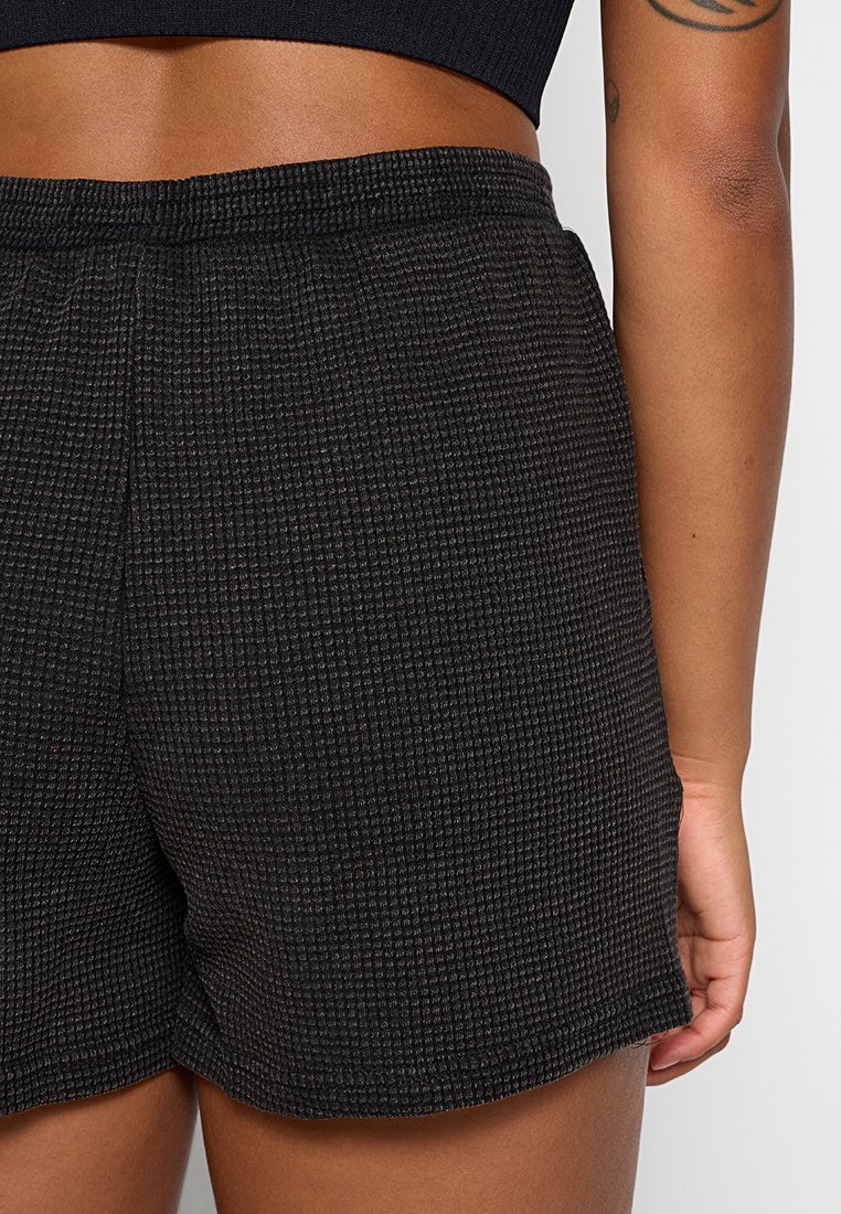 SHORTS CAS F699
