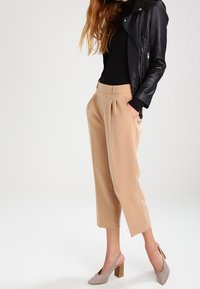 Selected Femme Langarmshirt - black