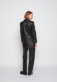 Pepe Jeans ANGELA - Casaco curto - black