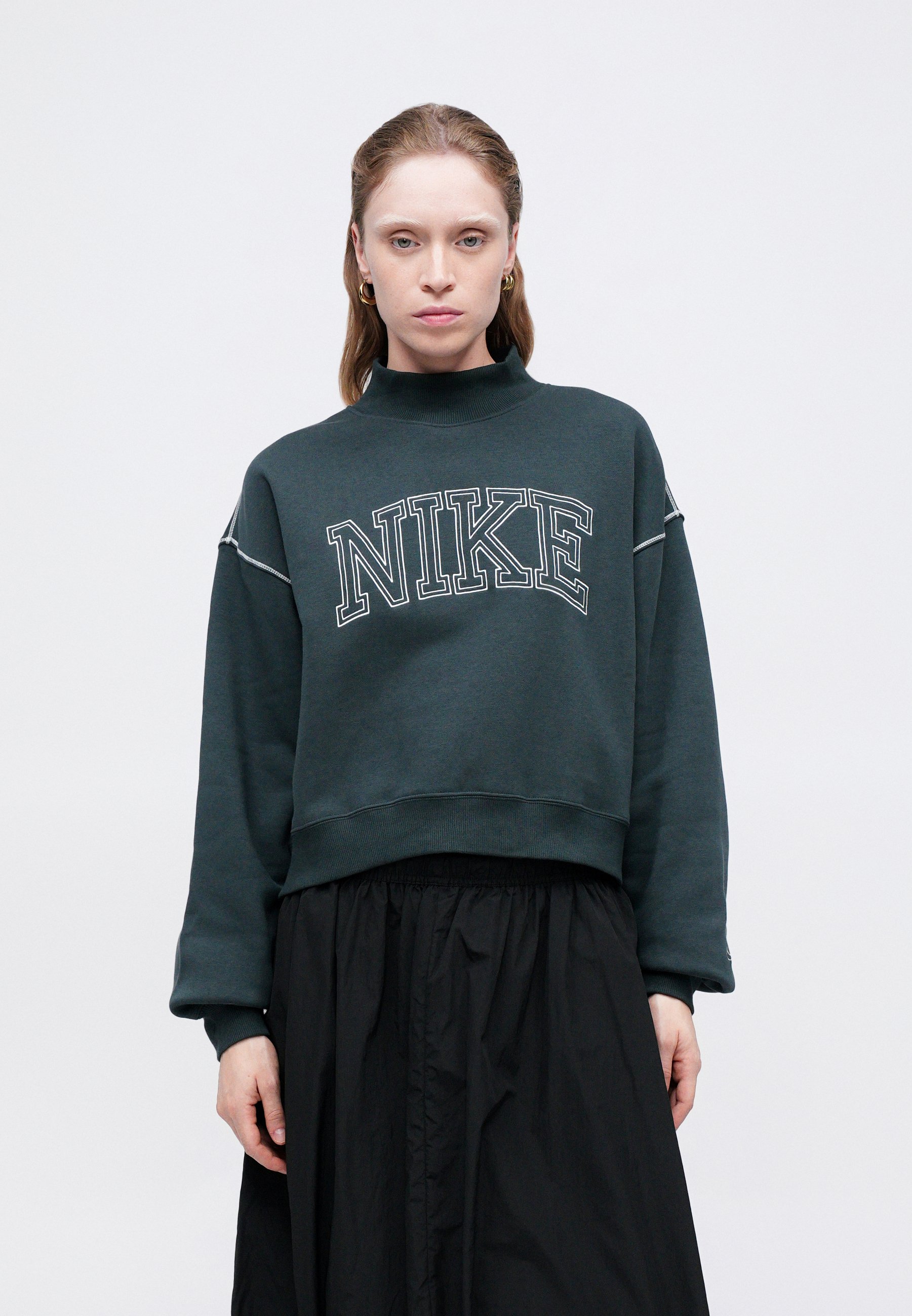 nike mock neck cropped sweatshirt
