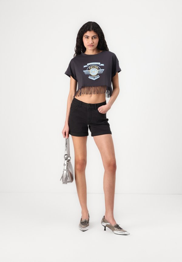 NMDEBBY SLIM SHORTS - Shorts4