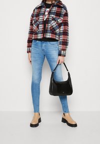 Guess Originals Giacca da mezza stagione - red