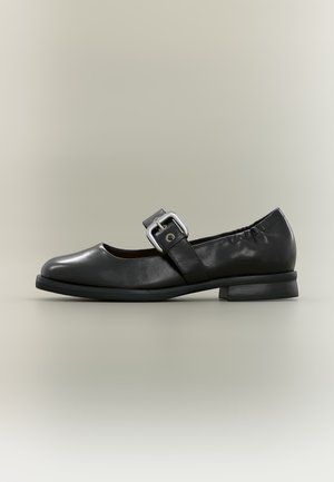 Steve Madden, ILLY - Riemchenballerina - black