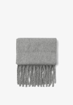 Sciarpa in lana grigia con una texture morbida, design piegato e bordi frangiati per un tocco di dettaglio.