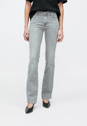 BOOTCUT SLIM ILLUSION - Blugi bootcut - riverstone