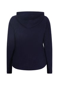 Felpa con cappuccio di colore blu navy in pile, caratterizzata da un cappuccio ampio, maniche lunghe e una texture liscia. Il design è semplice, senza loghi o motivi visibili.