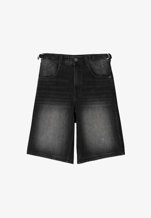 Shorts in denim nero con una finitura scolorita, cinque tasche, chiusura con bottone e passanti per cintura. Il tessuto ha una consistenza liscia.