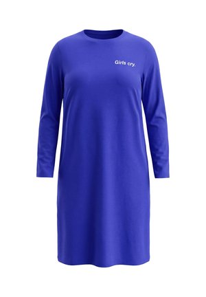 Vestito viola a maniche lunghe fino al ginocchio con scollo rotondo e testo bianco "Girls cry." stampato sulla parte superiore sinistra del petto.