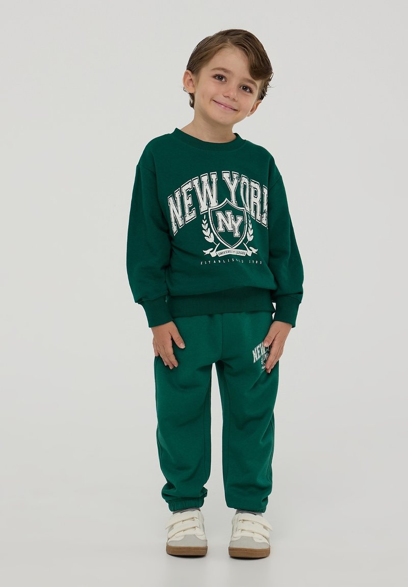Terranova LEGGERA STAMPA SPORT SENZA CAPPUCCIO - Felpa - verde scuro
