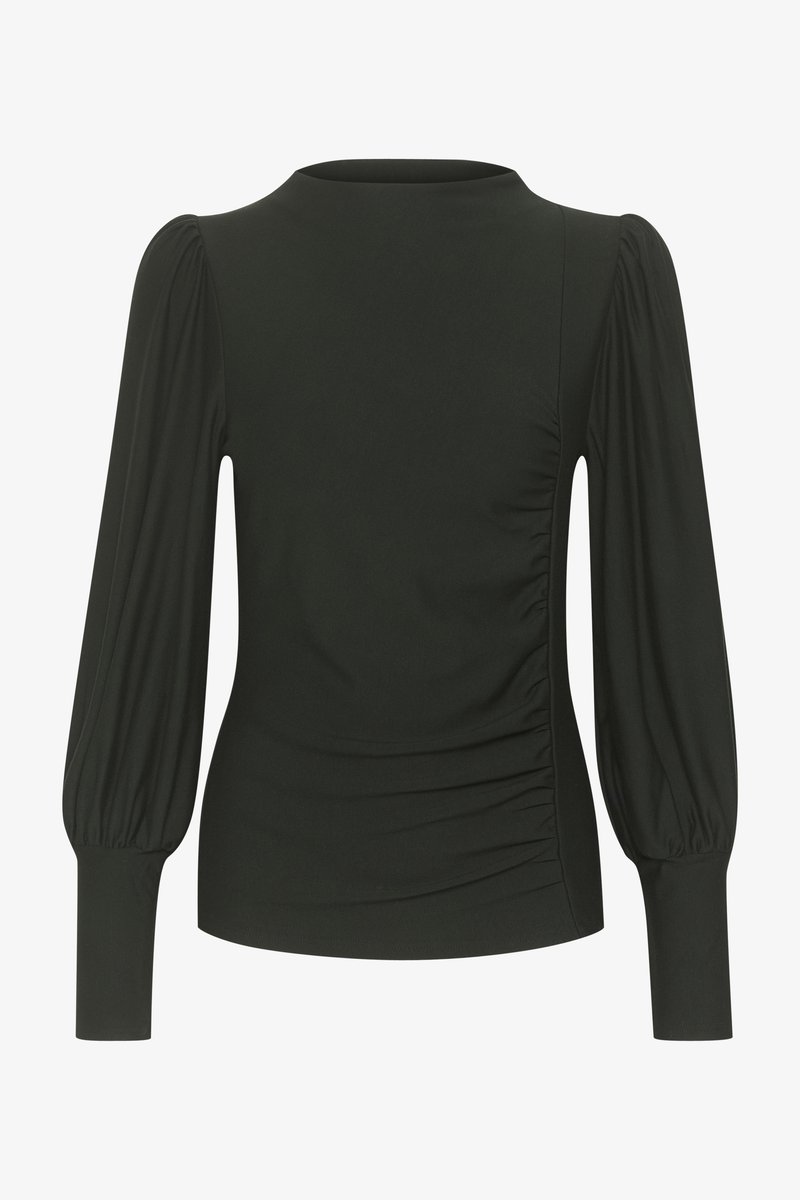 Haut noir à manches longues avec un col montant, doté d'une texture froncée sur le côté et de manches bouffantes, fabriqué à partir d'un tissu lisse et extensible.