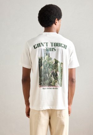CANT TOUCH THIS - Print T-shirt - white