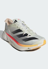 adidas Performance ADIOS PRO - Apavi skriešanai pa asfaltu - ivory   core black   crystal sand