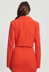 BWLDR EVIE   - Bleizeris - coral