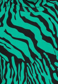 Pieces Maternity PMNALA HIGH NECK - Camisola de manga comprida - parakeet/black