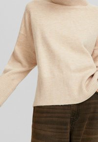 Bershka Stickad tröja - sand