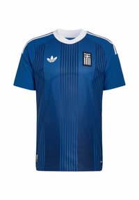 Maillot de sport Adidas bleu avec col blanc, fines rayures verticales sombres, logo Adidas sur la poitrine gauche et emblème grec sur la poitrine droite.