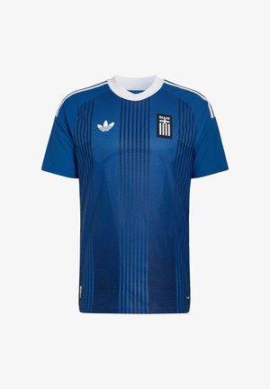 Plavi Adidas sportski dres s bijelim ovratnikom, tankim okomitim tamnim prugama, Adidas logom na lijevoj strani prsa i grčkim grbom na desnoj strani prsa.