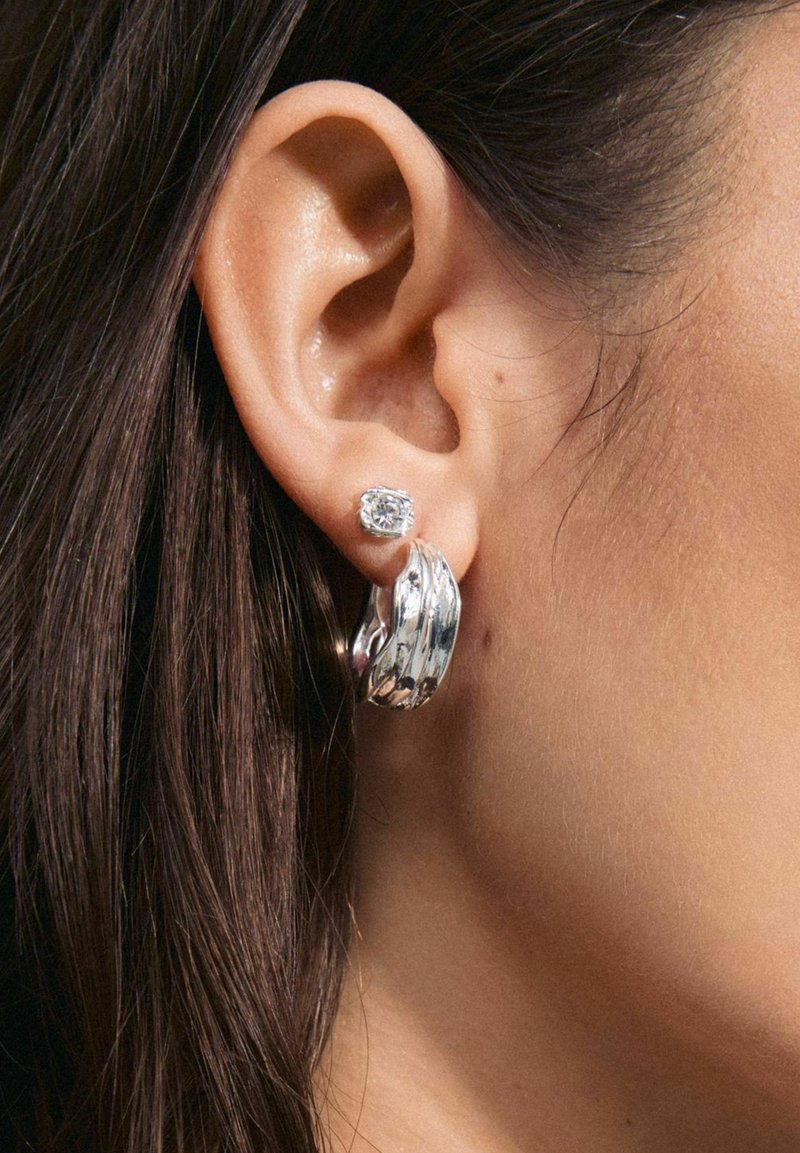 Pilgrim FEEL 2-IN-1 SET - Uhani - silver plated