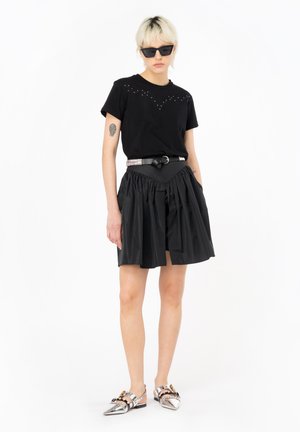 Pinko - T-shirt z nadrukiem