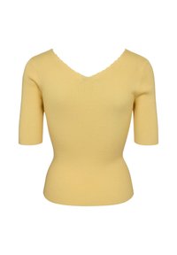 Žlutý pruhovaný pletený top s krátkými rukávy, se zeštíhlujícím pasem a vlnkovým výstřihem do V.