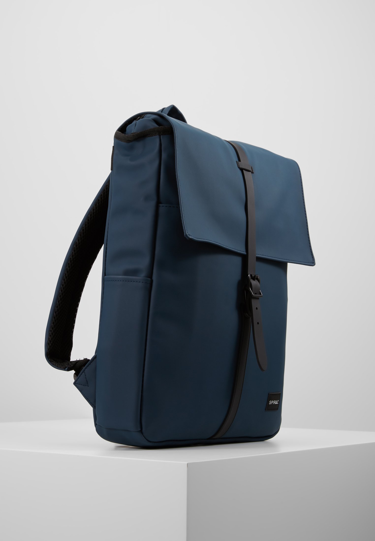 spiral manhattan backpack