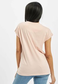 DEF SIZZA  - Printtipaita - rose