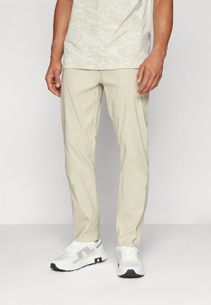 TERRAIN PANT - Pantalones - silver sage/white