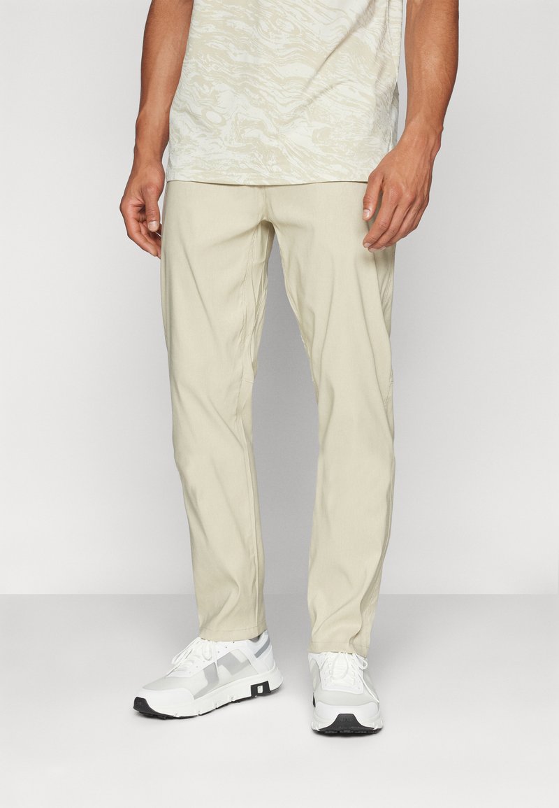 Oakley - TERRAIN PANT - Pantalones - silver sage/white, Ampliar