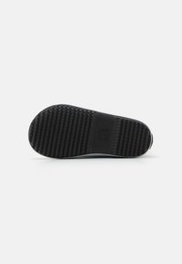 Tommy Hilfiger RUSSELL UNISEX - Stivali di gomma - black