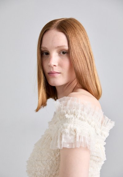Needle & Thread HATTIE  mleczny